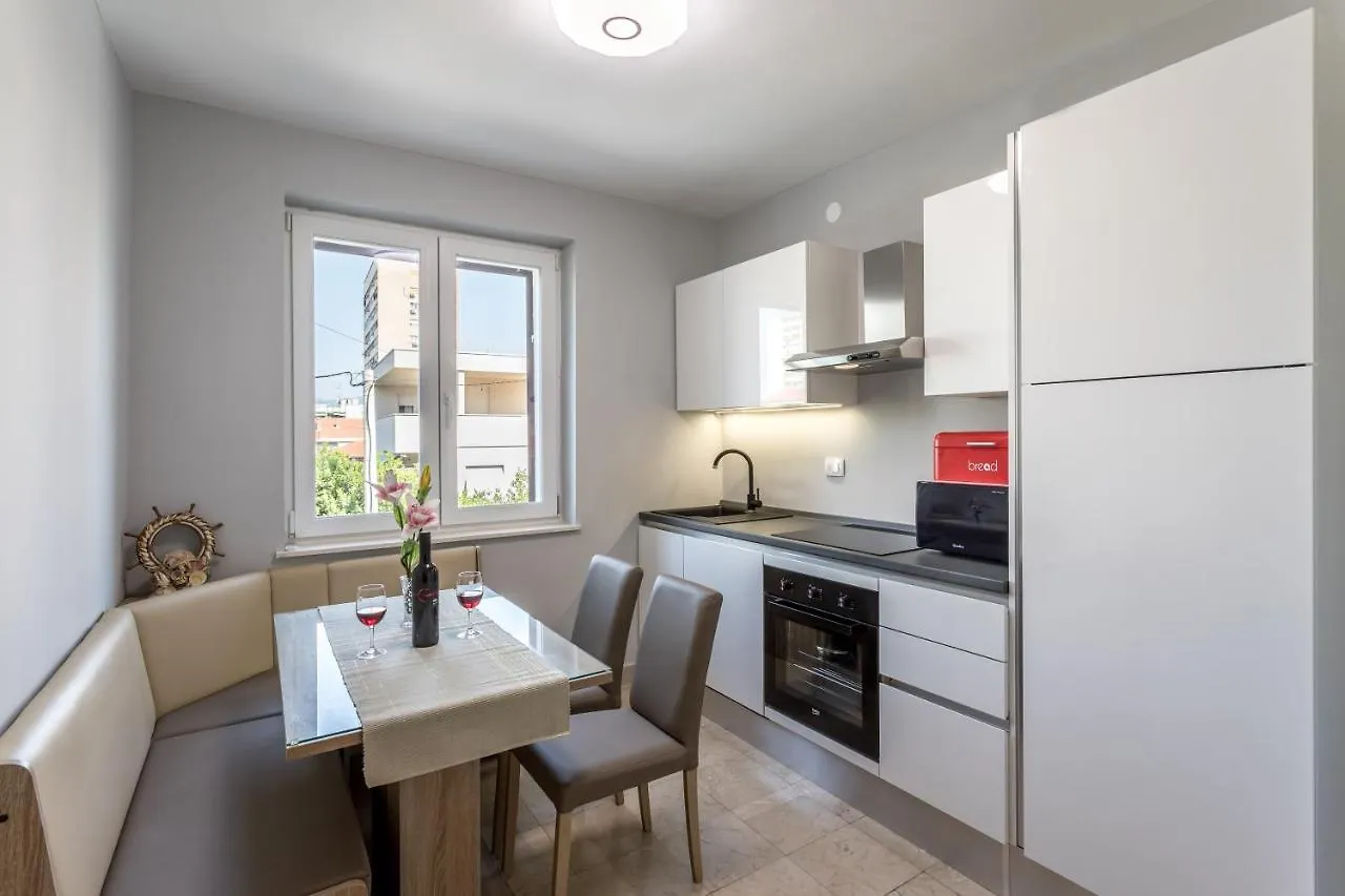 Garden Apartment Dina With Free Parking Split