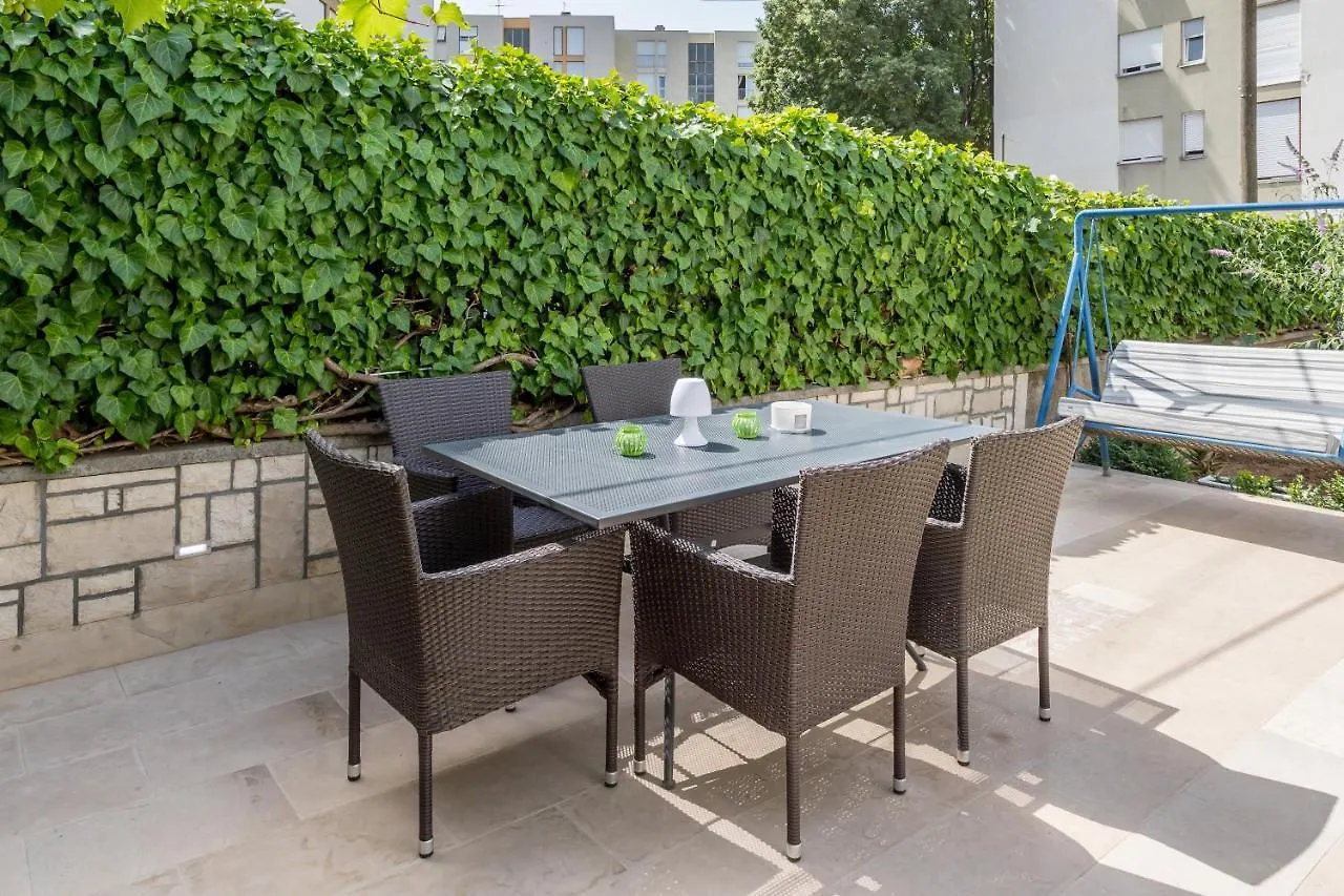 Garden Apartment Dina With Free Parking Split