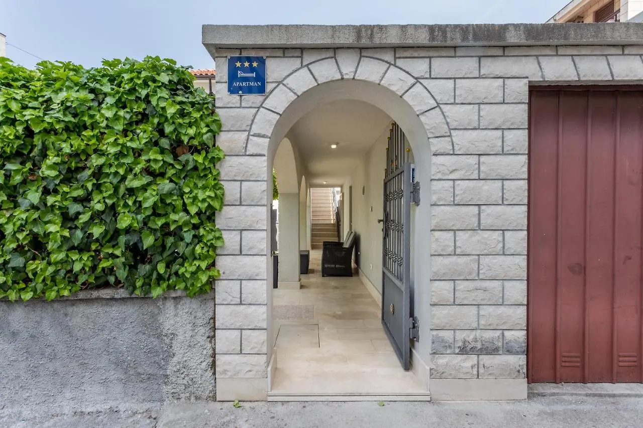 Garden Apartment Dina With Free Parking Split Chorvatsko