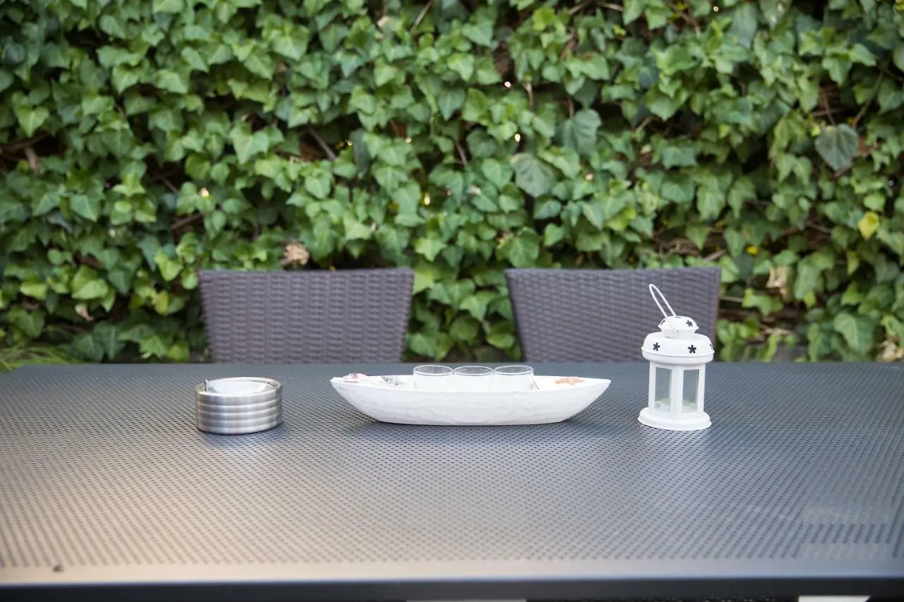 Garden Apartment Dina With Free Parking Split 0*,  Chorvatsko